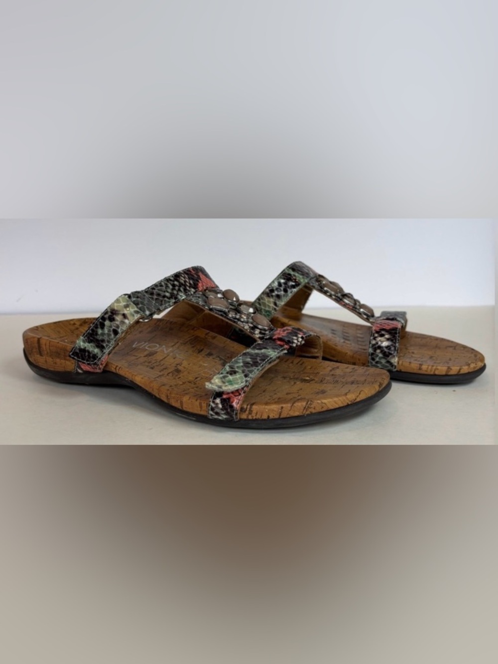 Vionic Viviana Sandals With Embellishments Size 8